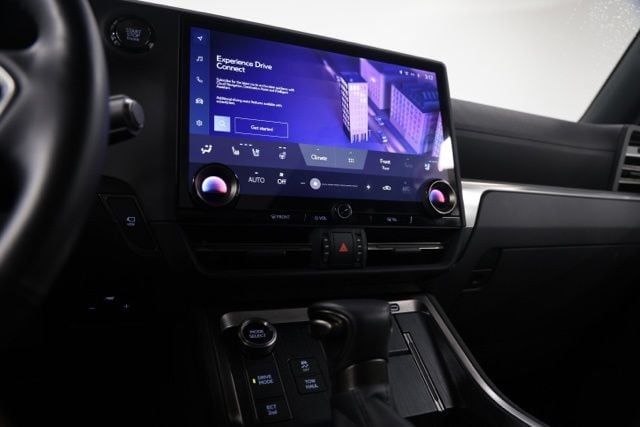 2024 Lexus GX Luxury - Photo 24