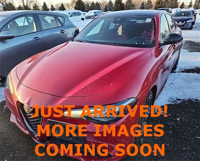 2022 Alfa Romeo Giulia Veloce Sedan