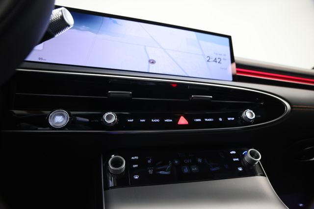 2026 GENESIS GV70 Sport Advanced - Photo 28
