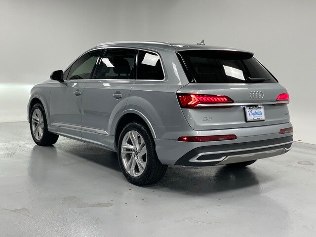 2023 Audi Q7 45 Premium photo 3