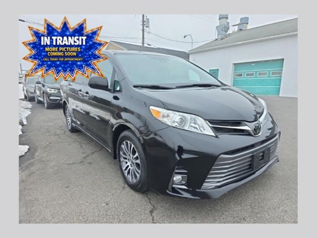 Used 2020 Toyota Sienna XLE Minivan/Van