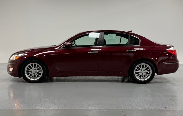 2009 Hyundai Genesis 3.8 photo 2