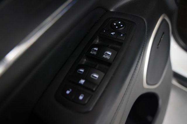 2018 Jeep Grand Cherokee Summit - Photo 24