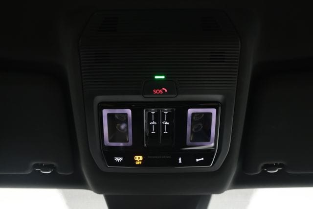 2024 Volkswagen Atlas Cross Sport SE w/Tech - Photo 36