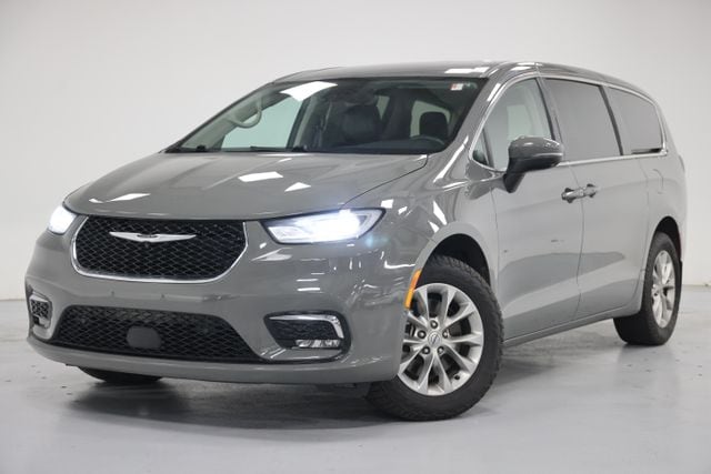 2023 Chrysler Pacifica Touring L - Photo 7