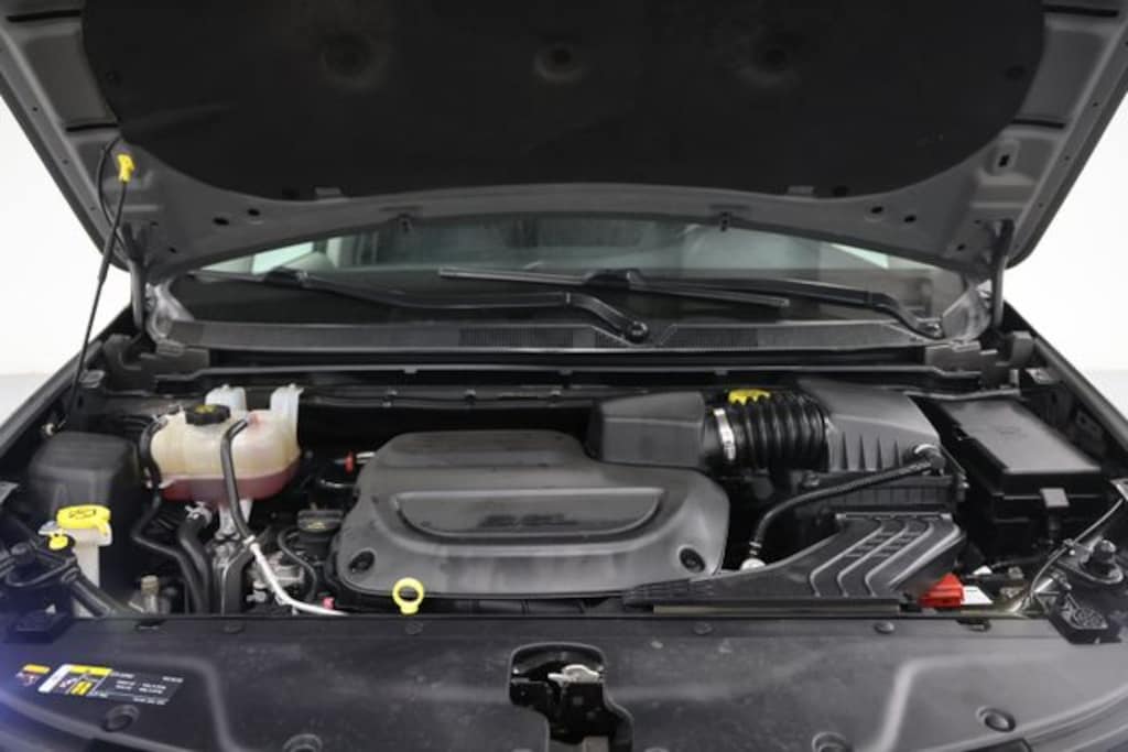 Used 2023 Chrysler Pacifica Touring L Minivan/Van