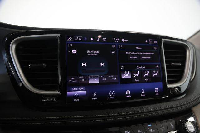 2023 Chrysler Pacifica Touring L - Photo 25
