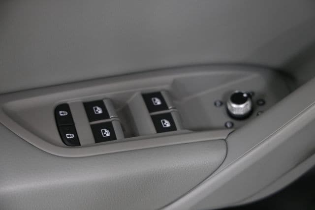 2022 Audi Q5 Premium - Photo 9