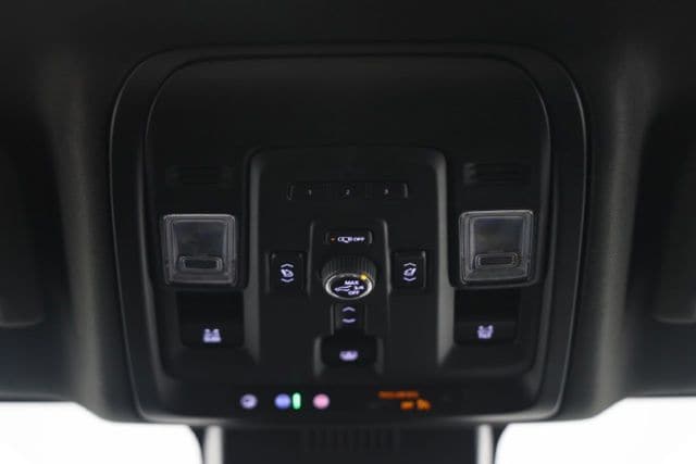2023 GMC Yukon Denali - Photo 41