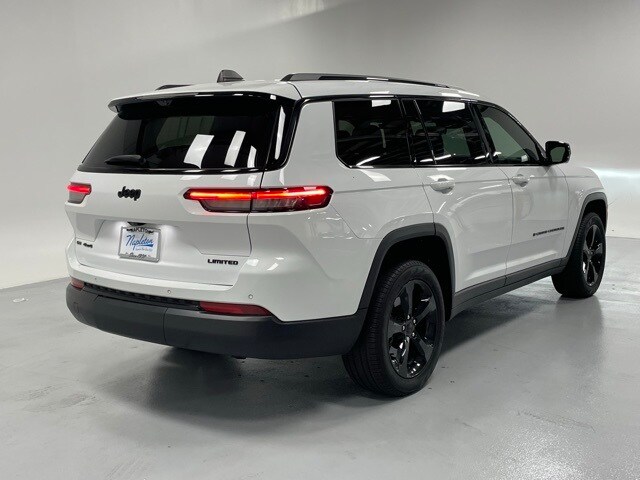 2023 Jeep Grand Cherokee Limited photo 4