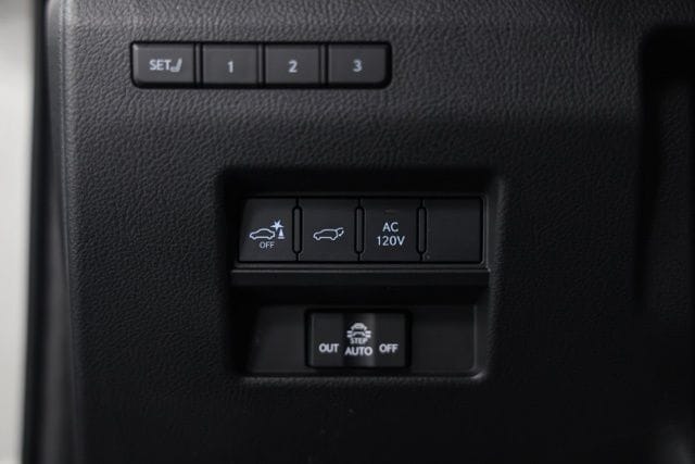 2024 Lexus GX Luxury - Photo 23