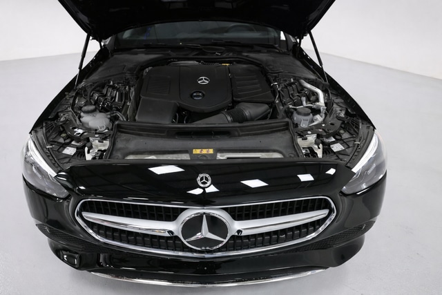 2025 Mercedes-Benz C-Class Sedan C 300 - Photo 13