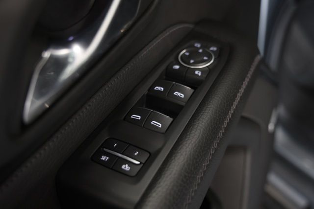 2023 GMC Yukon Denali - Photo 22
