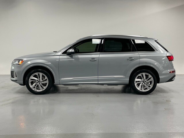 2023 Audi Q7 45 Premium photo 2