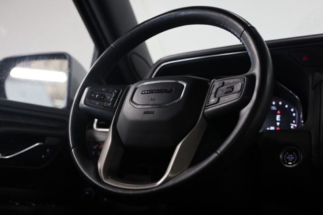 2023 GMC Yukon Denali - Photo 44