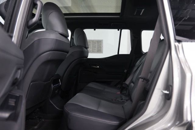 2024 Lexus GX Luxury - Photo 32