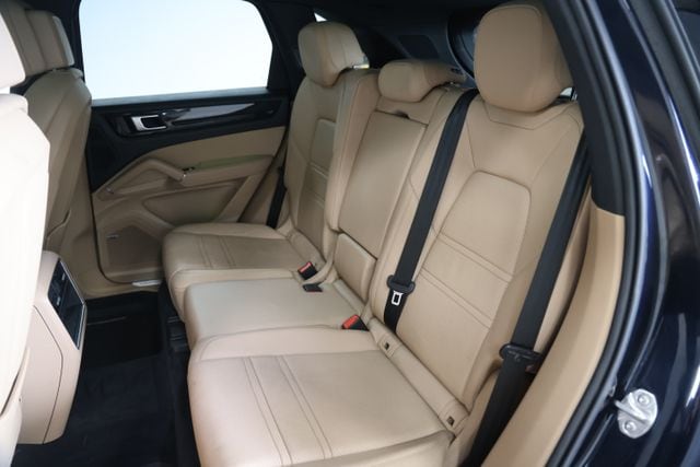 2022 Porsche Cayenne Base - Photo 39