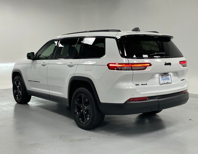2023 Jeep Grand Cherokee Limited photo 3