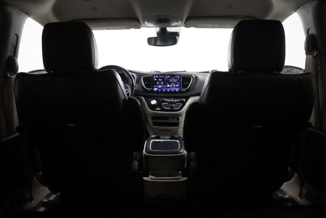 2023 Chrysler Pacifica Touring L - Photo 36