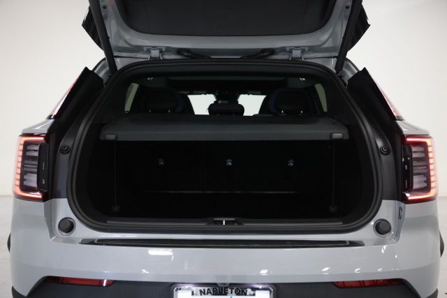 2026 Volvo EX30 Ultra - Photo 16