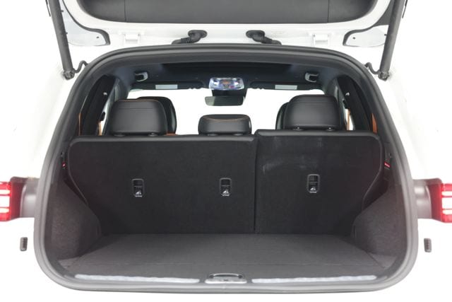 2026 GENESIS GV70 Sport Advanced - Photo 14