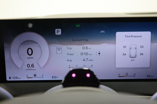 2026 GENESIS GV70 Sport Advanced - Photo 31