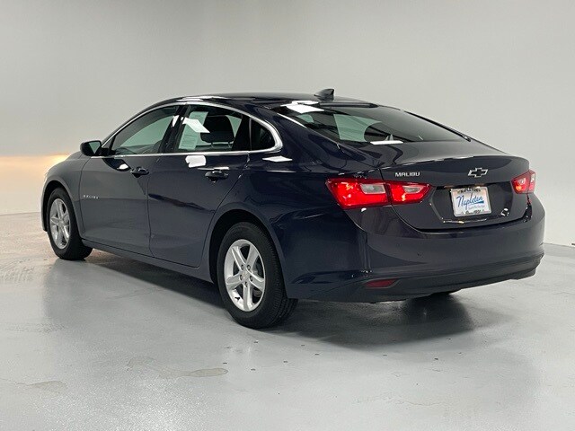 2025 Chevrolet Malibu LS photo 3