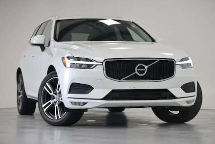 2021 Volvo XC60 T6 Momentum SUV