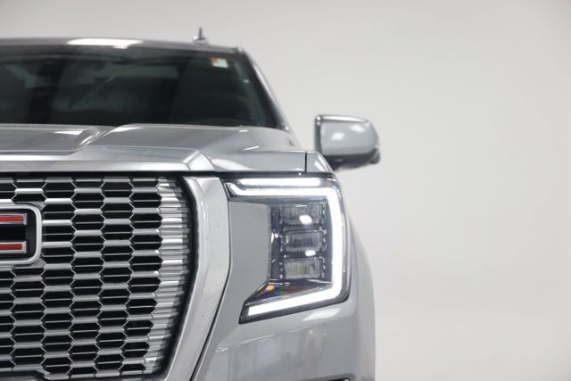 2023 GMC Yukon Denali - Photo 3