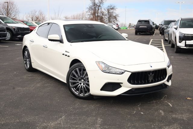 2022 Maserati Ghibli Modena Q4's photo