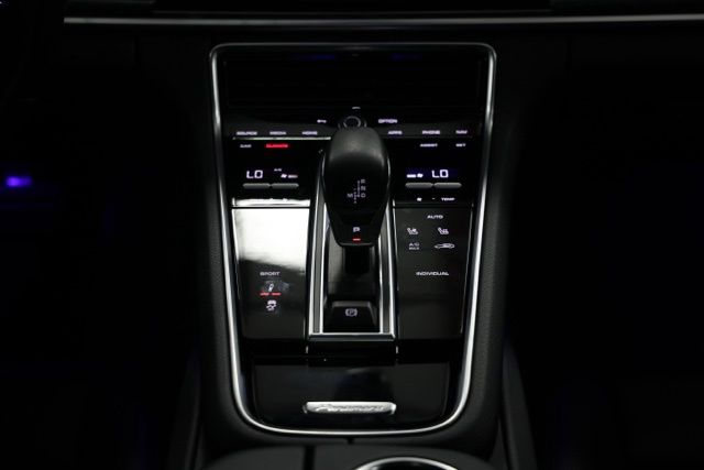 2023 Porsche Panamera Platinum Edition - Photo 42
