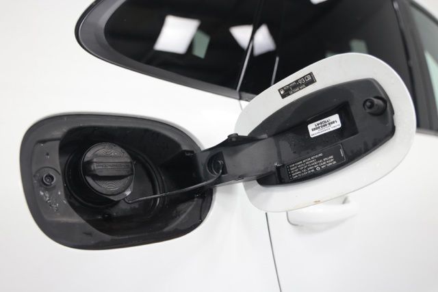 2021 Porsche Macan Base - Photo 17