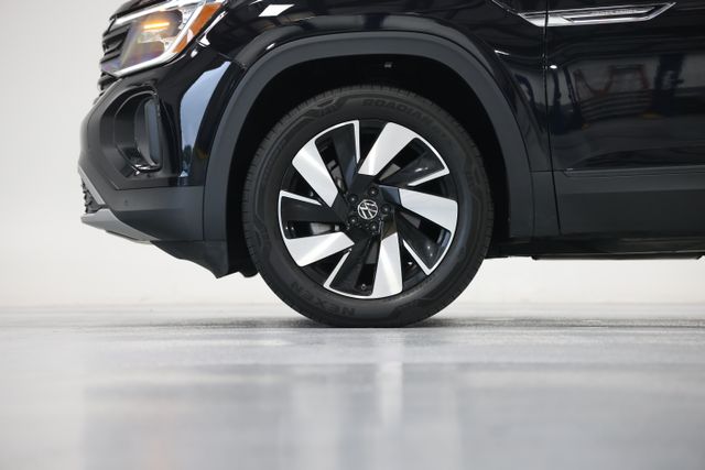 2024 Volkswagen Atlas Cross Sport SE w/Tech - Photo 9