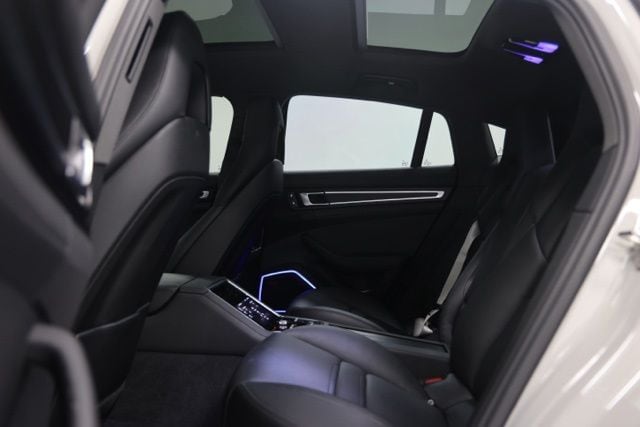 2023 Porsche Panamera Platinum Edition - Photo 36