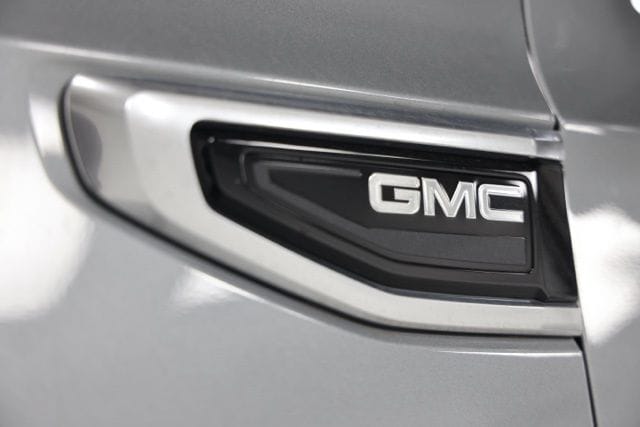 2023 GMC Yukon Denali - Photo 8