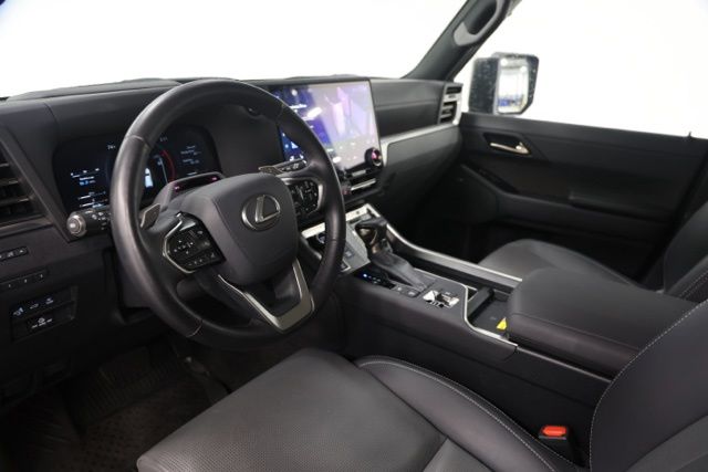 2024 Lexus GX Luxury - Photo 20