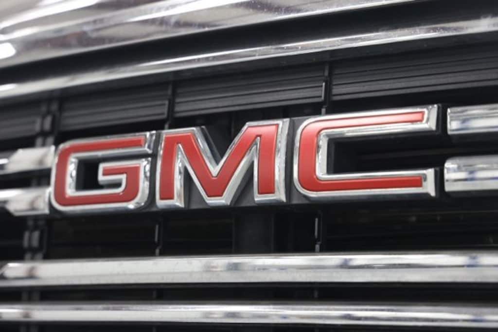 Used 2023 GMC Acadia SLT SUV