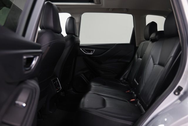 Photo 33