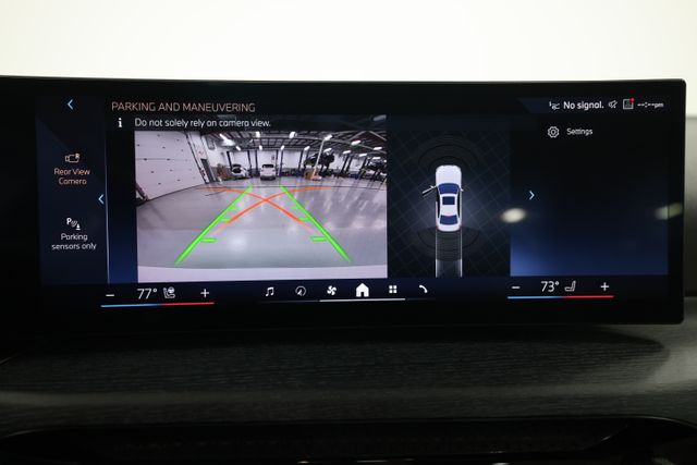 2025 BMW 3 Series 330i - Photo 23
