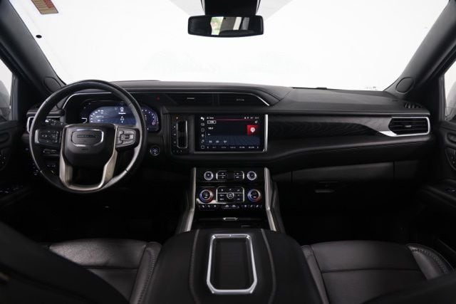 2023 GMC Yukon Denali - Photo 39