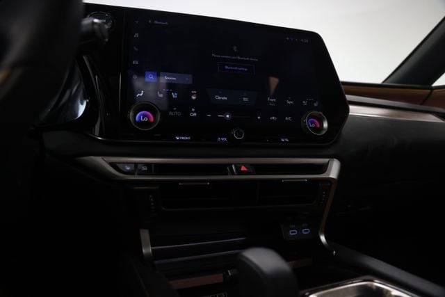 2025 Lexus RX Hybrid 350h - Photo 26