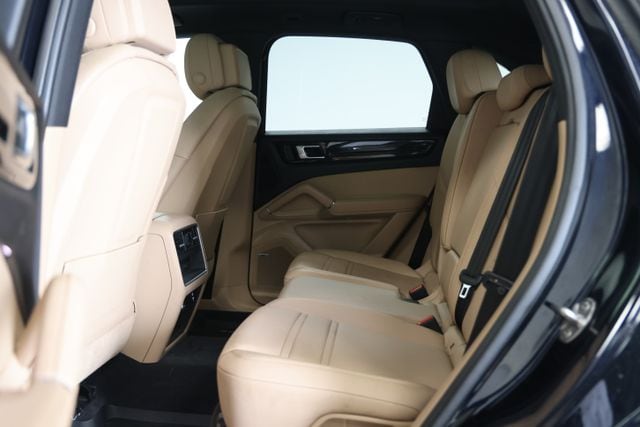 2022 Porsche Cayenne Base - Photo 38
