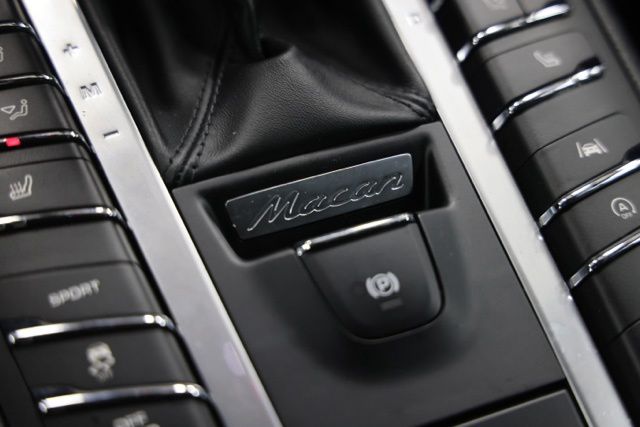 2021 Porsche Macan Base - Photo 31