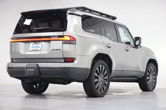 2024 Lexus GX Luxury - Photo 16
