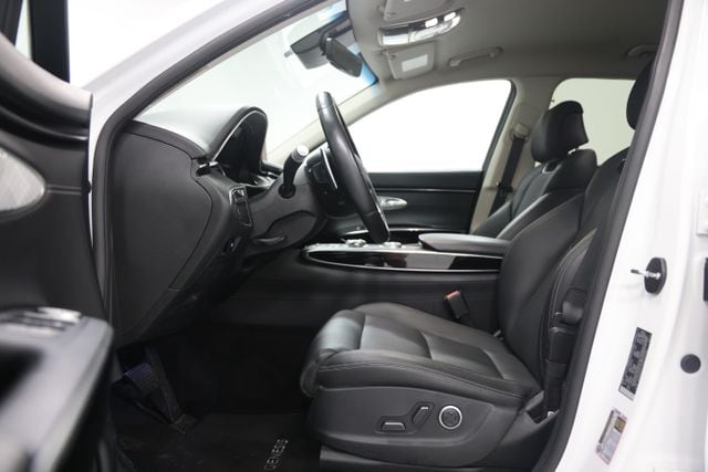 2024 GENESIS GV70 Standard - Photo 19