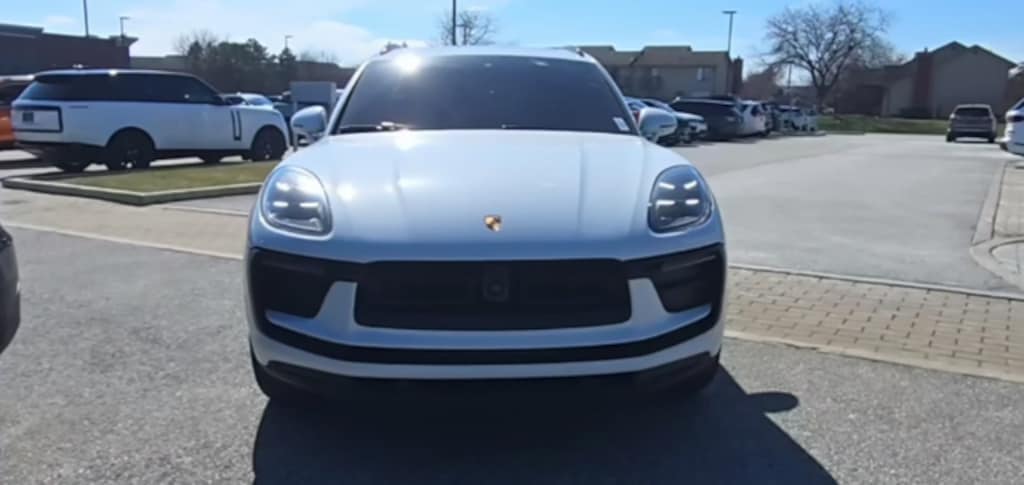 Used 2022 Porsche Macan Base SUV