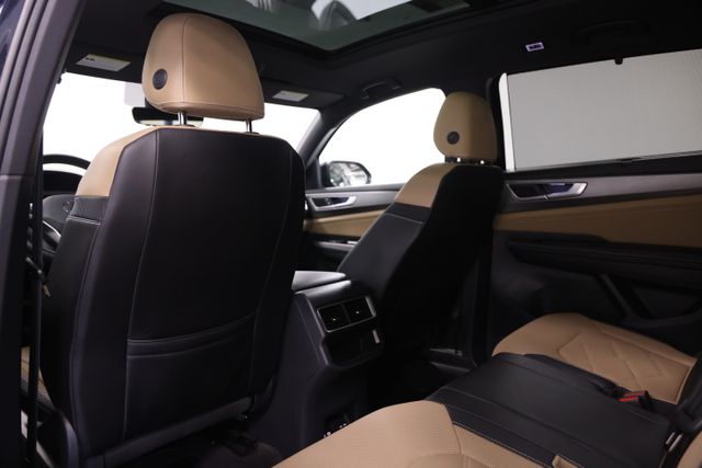 2024 Volkswagen Atlas Cross Sport SE w/Tech - Photo 33