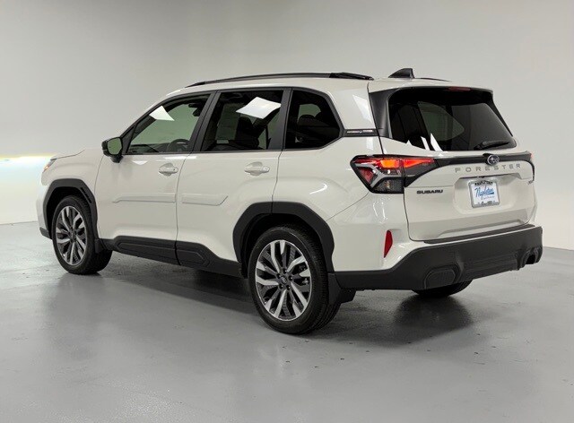 2025 Subaru Forester Touring photo 3