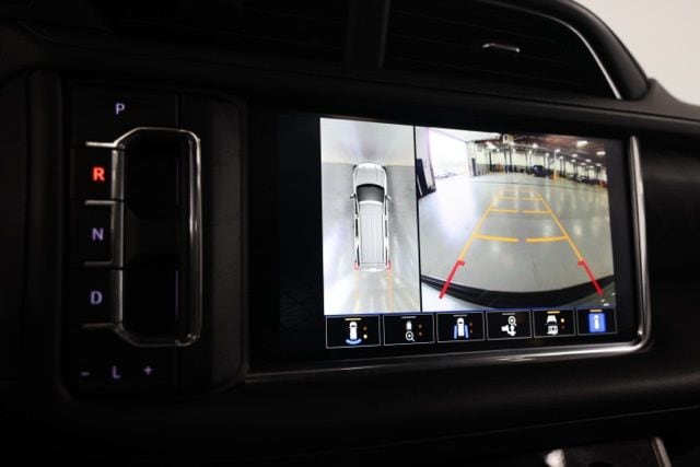 2023 GMC Yukon Denali - Photo 27