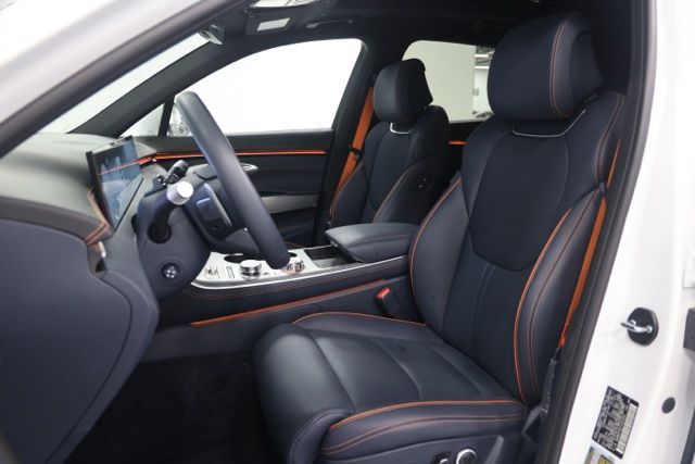 2026 GENESIS GV70 Sport Prestige - Photo 16